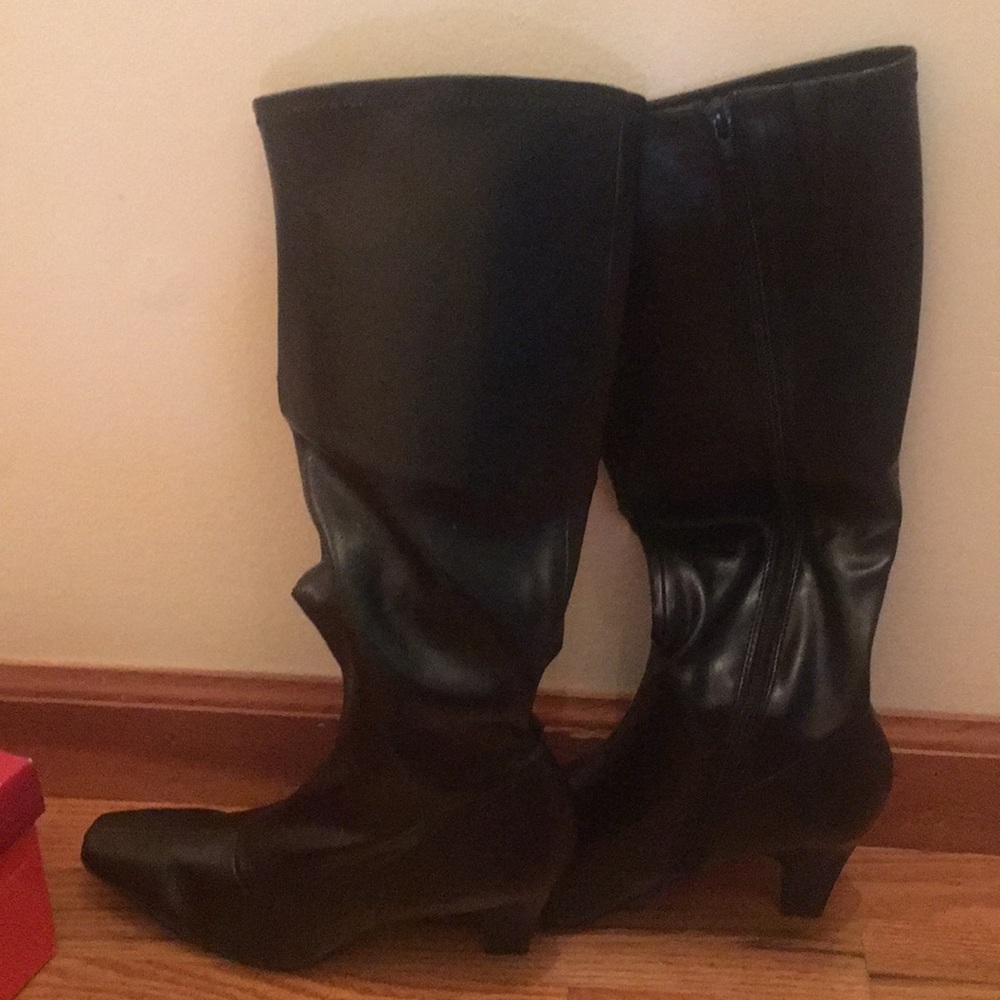 Black knee-high dress boots